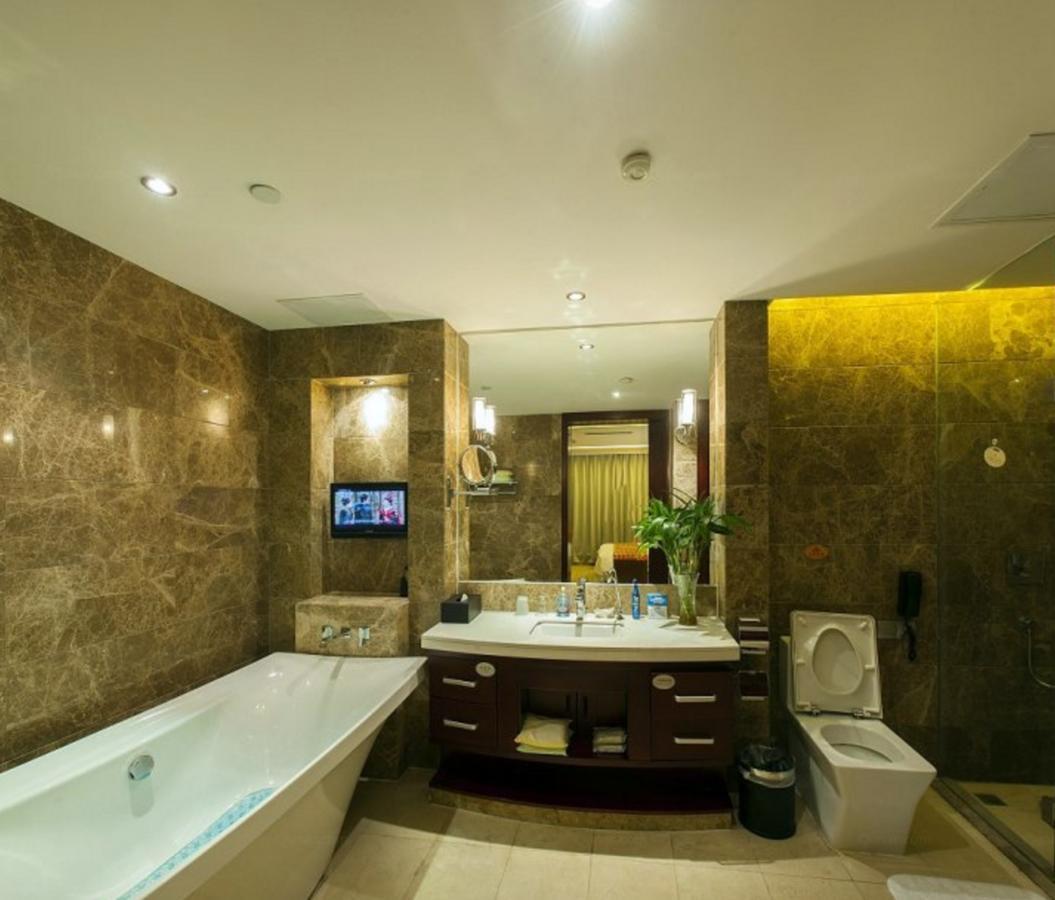 Dongfang Hotel Вейфан Екстер'єр фото